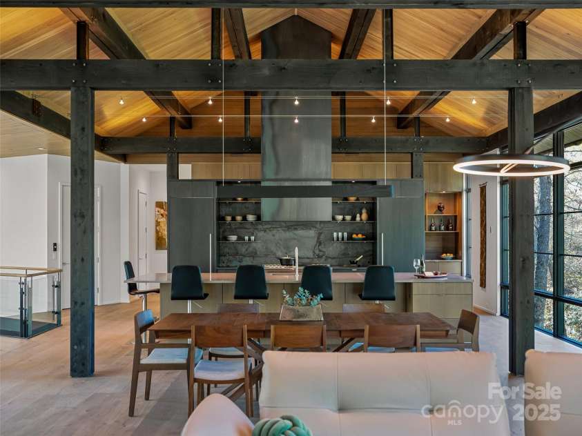 374 Walnut Valley Parkway, Arden, NC 28704.  MLS# CAR4130305, YatesRealty ID 4403. 