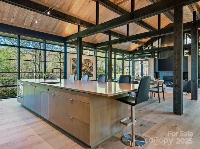 374 Walnut Valley Parkway, Arden, NC 28704.  MLS# CAR4130305, YatesRealty ID 4403. 