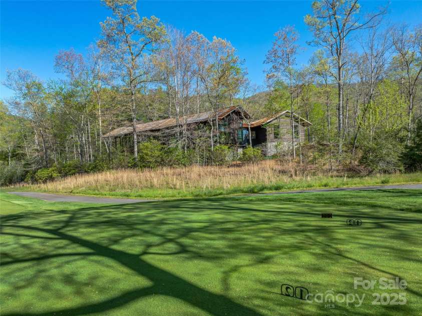 374 Walnut Valley Parkway, Arden, NC 28704.  MLS# CAR4130305, YatesRealty ID 4403. 