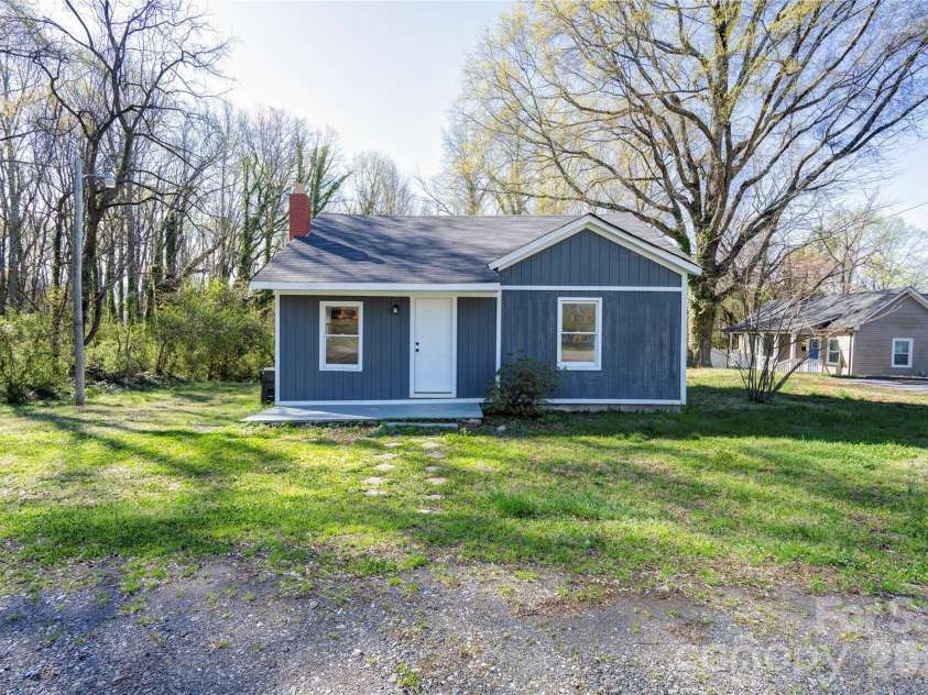 113 Morris Street, Kings Mountain, NC 28086.  MLS# CAR4414556, YatesRealty ID 44030. 