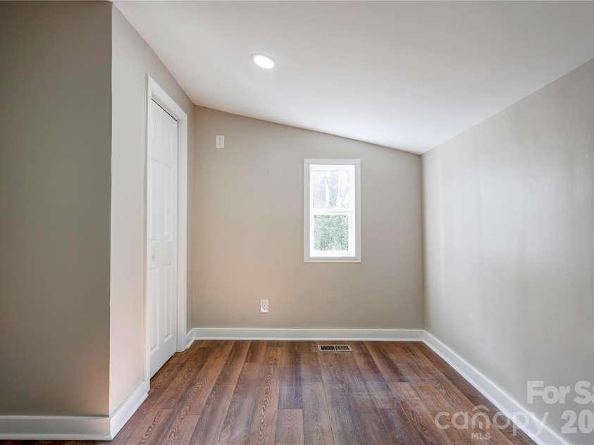 113 Morris Street, Kings Mountain, NC 28086.  MLS# CAR4414556, YatesRealty ID 44030. 