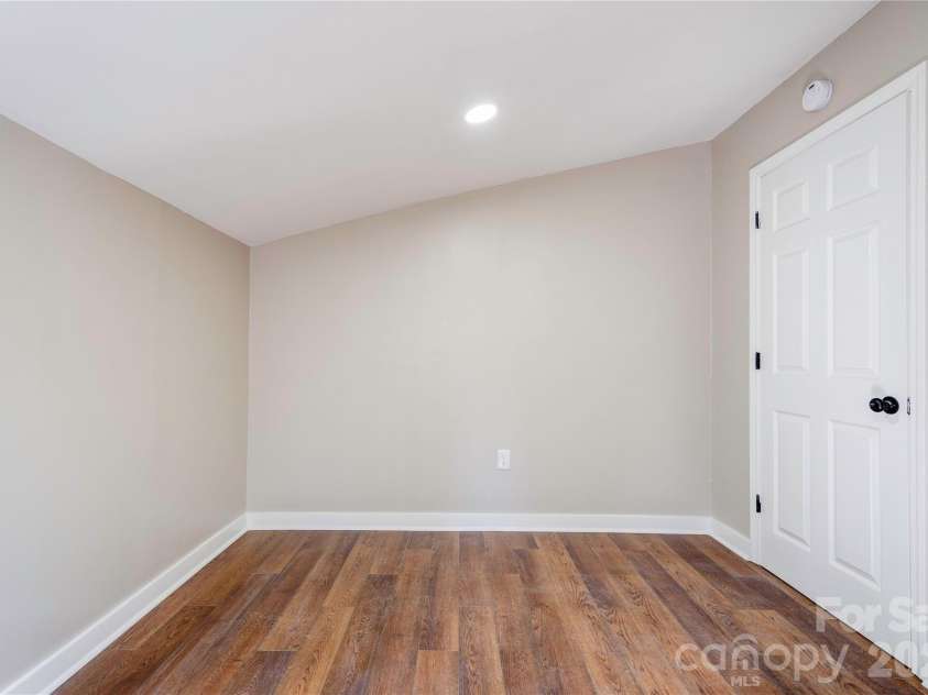 113 Morris Street, Kings Mountain, NC 28086.  MLS# CAR4414556, YatesRealty ID 44030. 