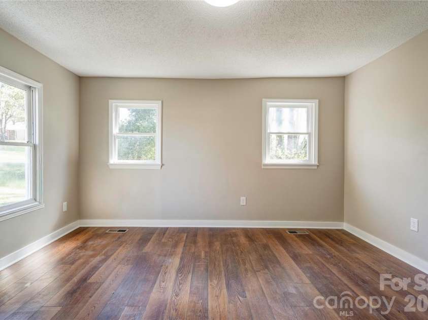113 Morris Street, Kings Mountain, NC 28086.  MLS# CAR4414556, YatesRealty ID 44030. 
