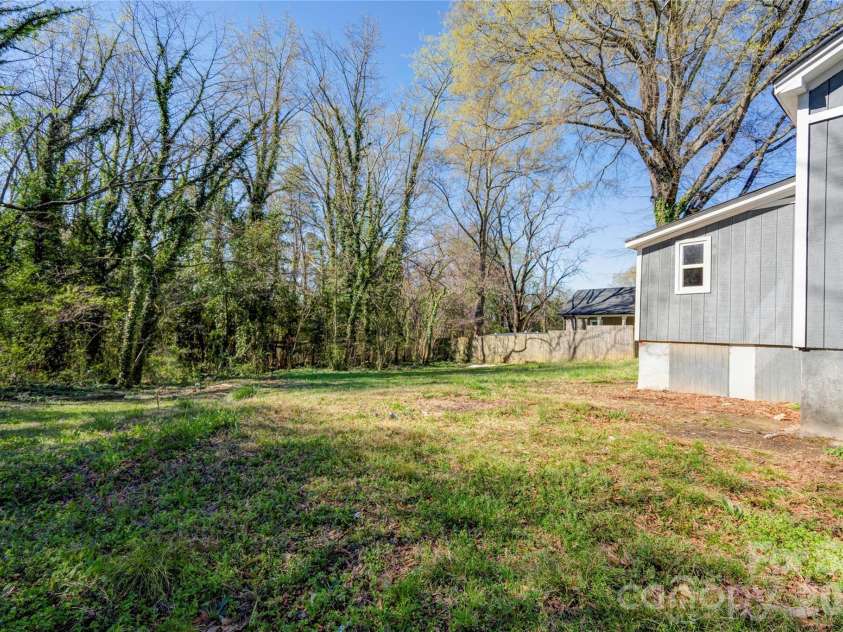 113 Morris Street, Kings Mountain, NC 28086.  MLS# CAR4414556, YatesRealty ID 44030. 