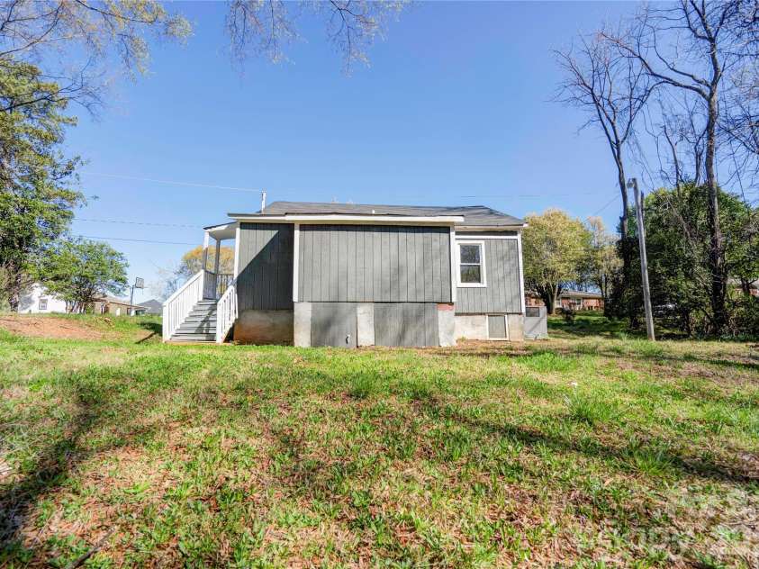 113 Morris Street, Kings Mountain, NC 28086.  MLS# CAR4414556, YatesRealty ID 44030. 
