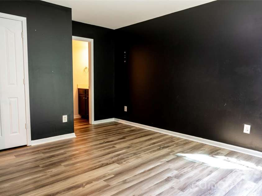 9702 Pond Vista Court, Charlotte, NC 28216.  MLS# CAR4411625, YatesRealty ID 44031. 