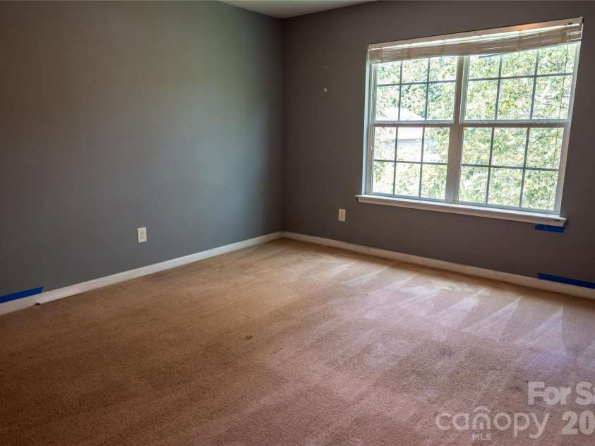 9702 Pond Vista Court, Charlotte, NC 28216.  MLS# CAR4411625, YatesRealty ID 44031. 