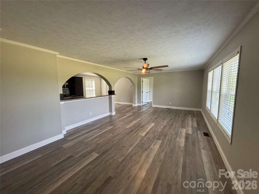 1821 Kiker Road, Peachland, NC 28133.  MLS# CAR4412485, YatesRealty ID 44035. Great Room