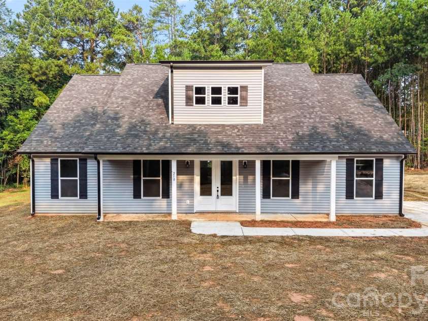 210 Silver Creek Drive, Concord, NC 28027.  MLS# CAR4410062, YatesRealty ID 44036. 