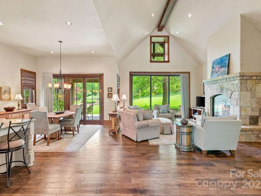 577 Walnut Valley Parkway, Arden, NC 28704.  MLS# CAR4260809, YatesRealty ID 4404. 