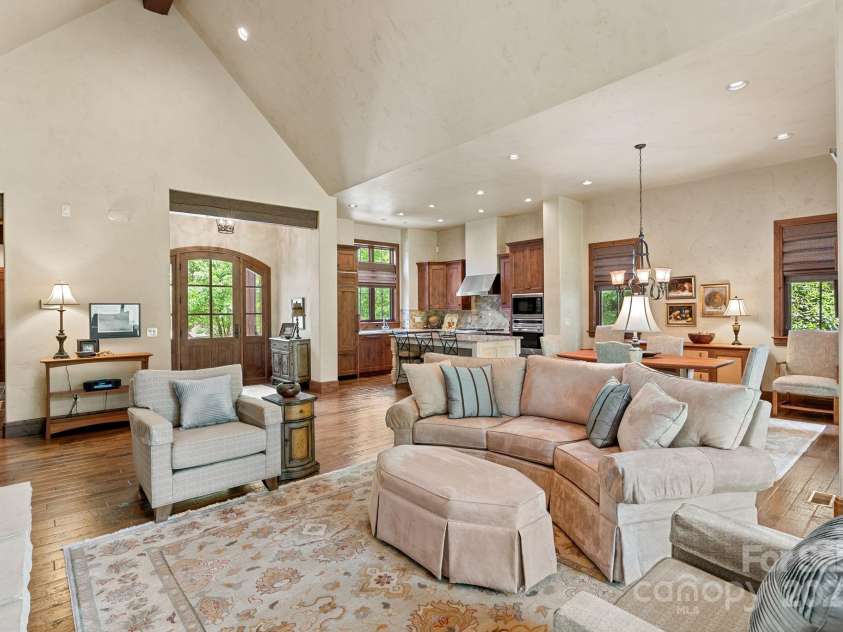 577 Walnut Valley Parkway, Arden, NC 28704.  MLS# CAR4260809, YatesRealty ID 4404. 