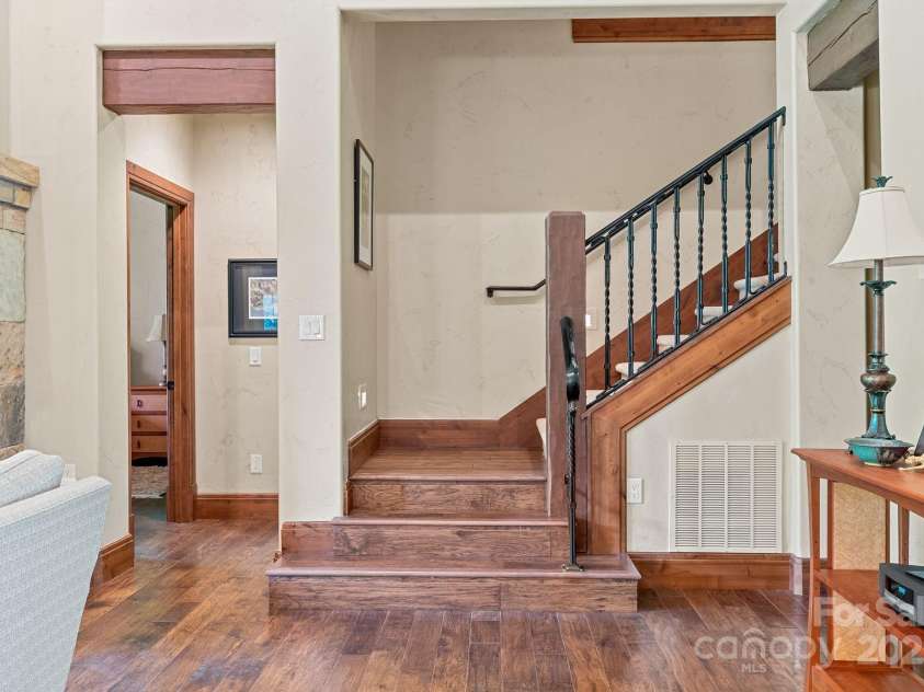 577 Walnut Valley Parkway, Arden, NC 28704.  MLS# CAR4260809, YatesRealty ID 4404. 