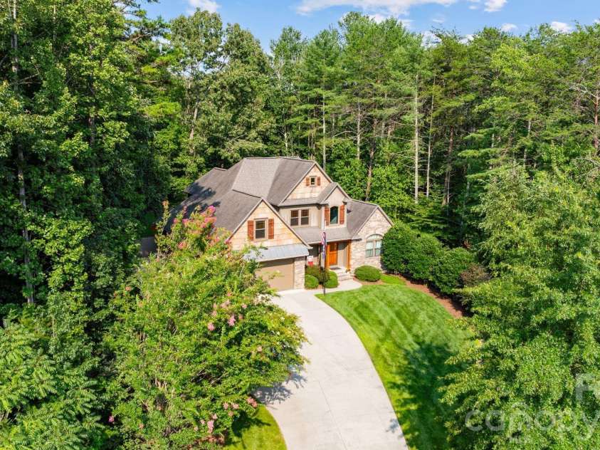 2214 Flanagan Drive, Lenoir, NC 28645.  MLS# CAR4412375, YatesRealty ID 44041. 