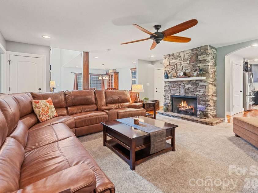2214 Flanagan Drive, Lenoir, NC 28645.  MLS# CAR4412375, YatesRealty ID 44041. 