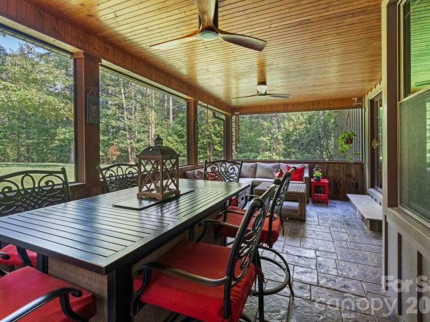 2214 Flanagan Drive, Lenoir, NC 28645.  MLS# CAR4412375, YatesRealty ID 44041. 