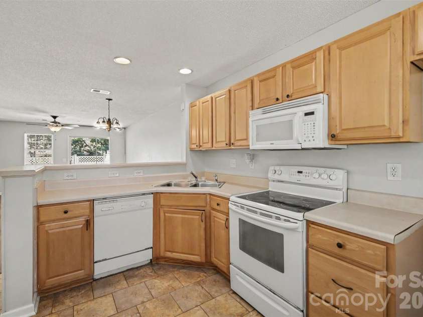2962 Caldwell Ridge Parkway, Charlotte, NC 28213.  MLS# CAR4412870, YatesRealty ID 44042. 