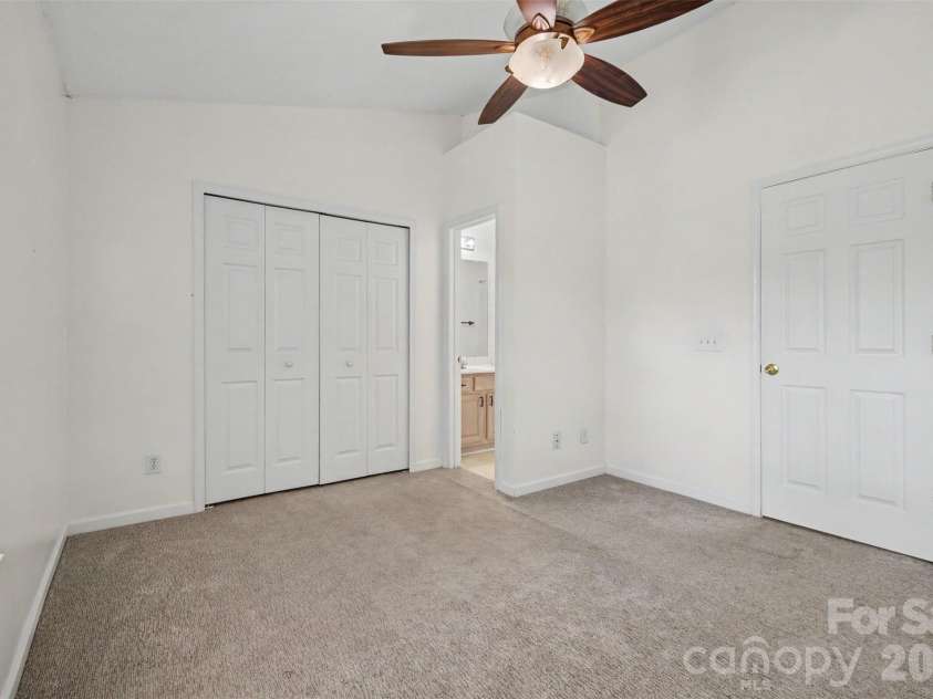 2962 Caldwell Ridge Parkway, Charlotte, NC 28213.  MLS# CAR4412870, YatesRealty ID 44042. 