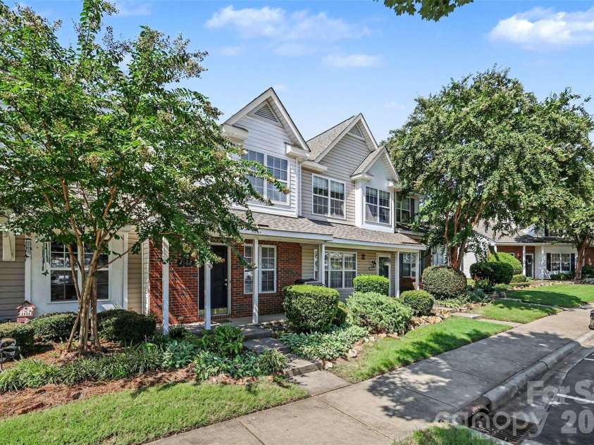 2962 Caldwell Ridge Parkway, Charlotte, NC 28213.  MLS# CAR4412870, YatesRealty ID 44042. 