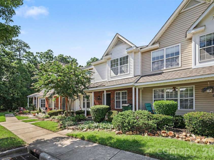 2962 Caldwell Ridge Parkway, Charlotte, NC 28213.  MLS# CAR4412870, YatesRealty ID 44042. 