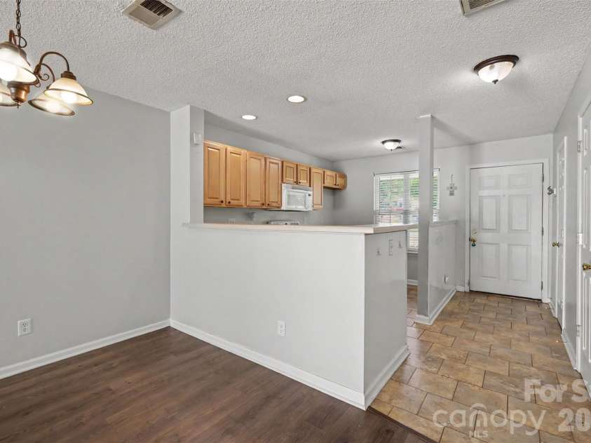 2962 Caldwell Ridge Parkway, Charlotte, NC 28213.  MLS# CAR4412870, YatesRealty ID 44042. 