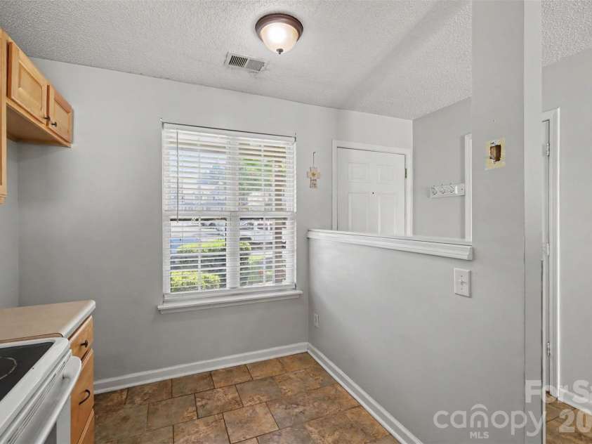2962 Caldwell Ridge Parkway, Charlotte, NC 28213.  MLS# CAR4412870, YatesRealty ID 44042. 