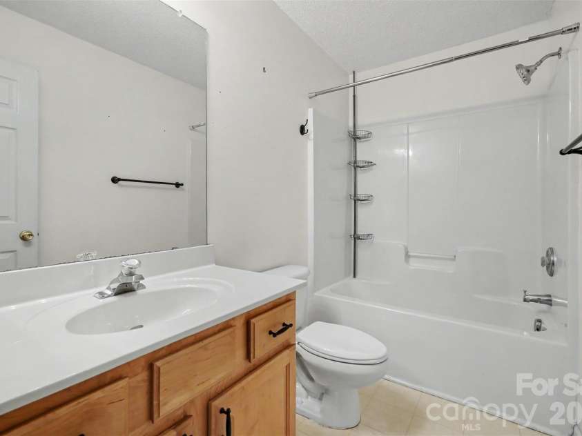 2962 Caldwell Ridge Parkway, Charlotte, NC 28213.  MLS# CAR4412870, YatesRealty ID 44042. 