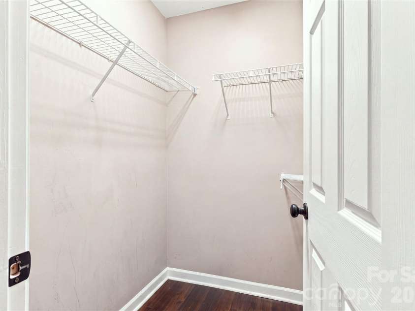 512 River View Drive, Lowell, NC 28098.  MLS# CAR4410977, YatesRealty ID 44043. 