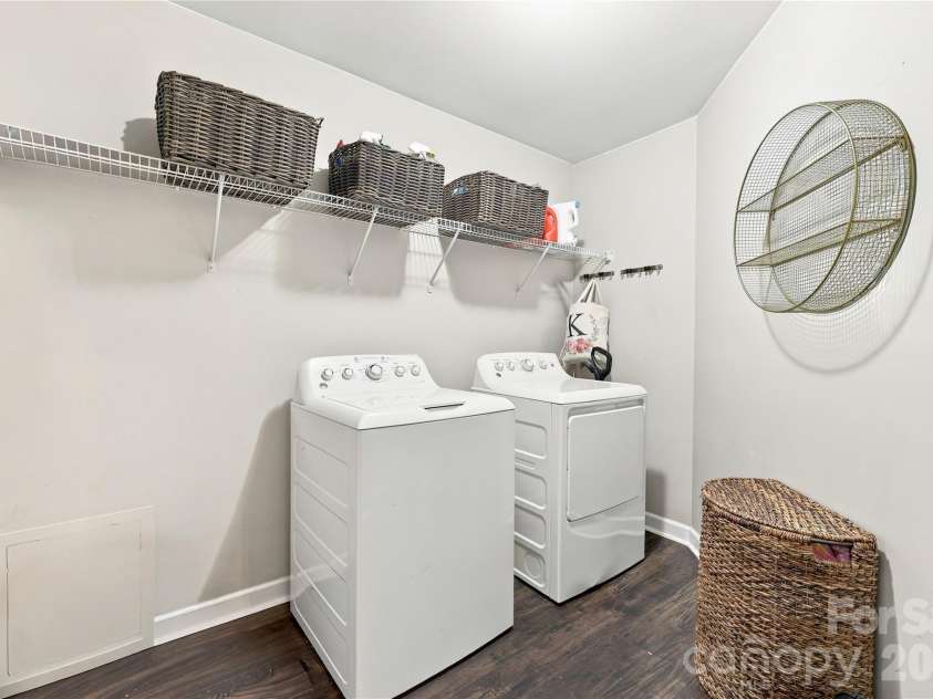 512 River View Drive, Lowell, NC 28098.  MLS# CAR4410977, YatesRealty ID 44043. 
