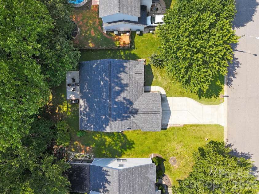 512 River View Drive, Lowell, NC 28098.  MLS# CAR4410977, YatesRealty ID 44043. 