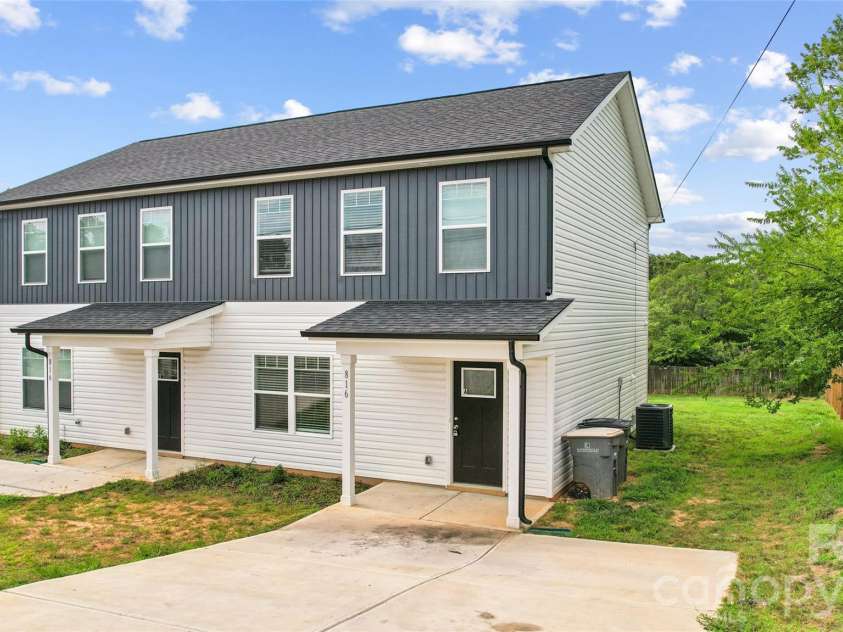 816 Fairview Street, Kannapolis, NC 28083.  MLS# CAR4413080, YatesRealty ID 44045. 
