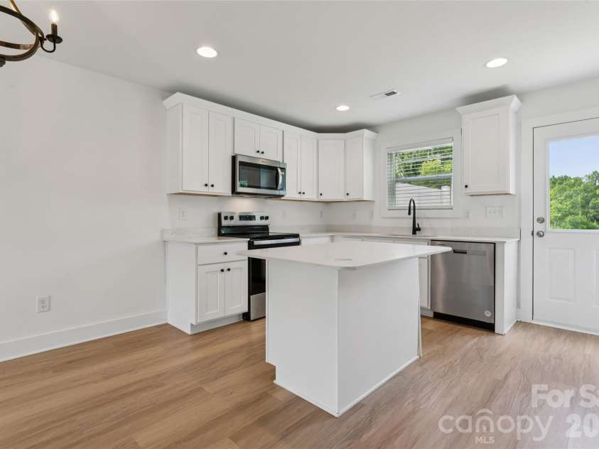 816 Fairview Street, Kannapolis, NC 28083.  MLS# CAR4413080, YatesRealty ID 44045. 