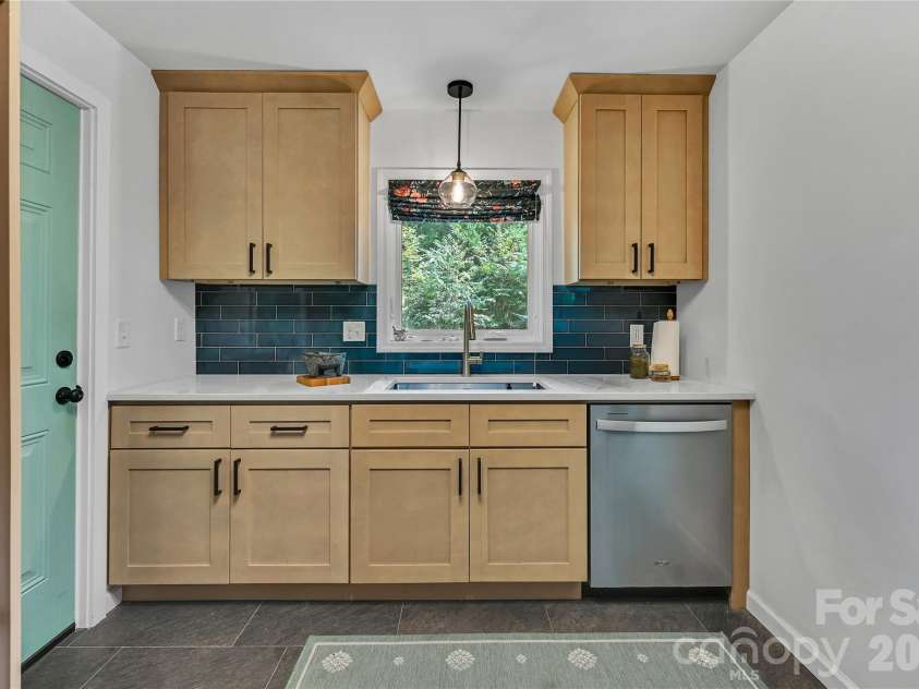 349 Country Club Road, Asheville, NC 28804.  MLS# CAR4414240, YatesRealty ID 44046. 
