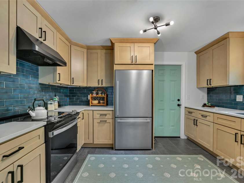 349 Country Club Road, Asheville, NC 28804.  MLS# CAR4414240, YatesRealty ID 44046. 