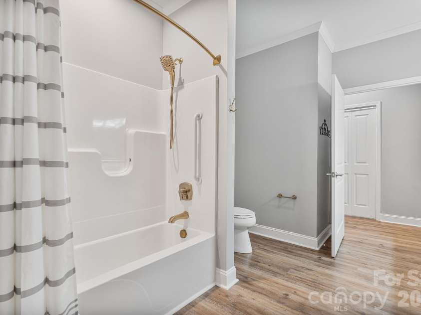 823 Iris Lane, Newton, NC 28658.  MLS# CAR4411296, YatesRealty ID 44047. 