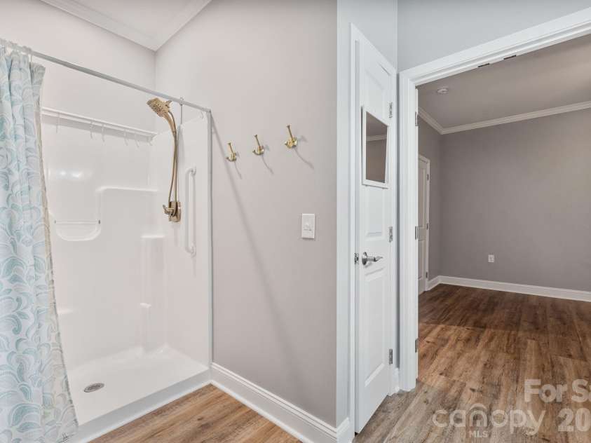 823 Iris Lane, Newton, NC 28658.  MLS# CAR4411296, YatesRealty ID 44047. 
