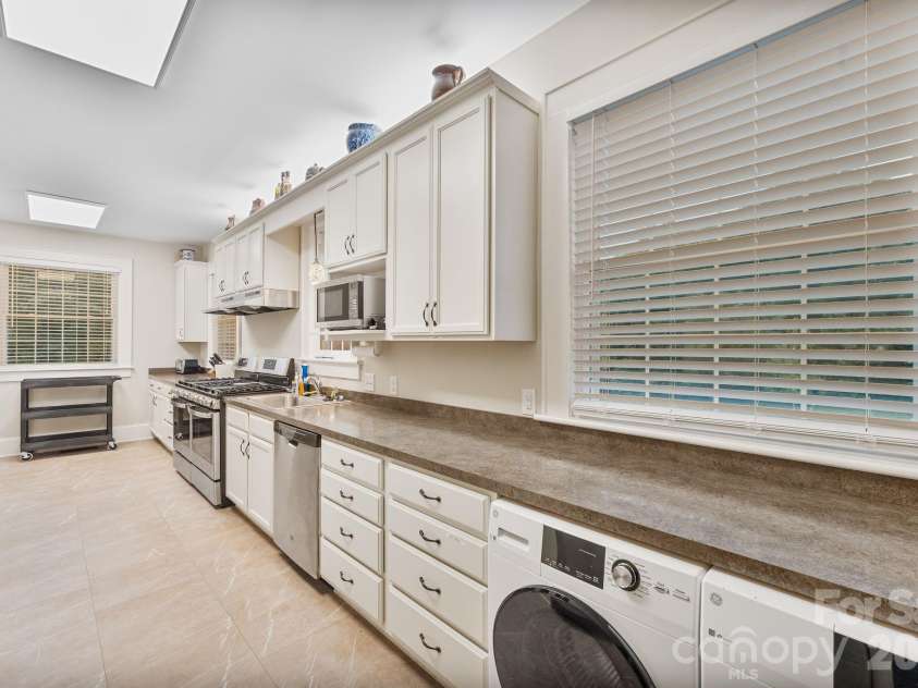 823 Iris Lane, Newton, NC 28658.  MLS# CAR4411296, YatesRealty ID 44047. 