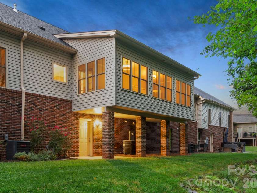 823 Iris Lane, Newton, NC 28658.  MLS# CAR4411296, YatesRealty ID 44047. 