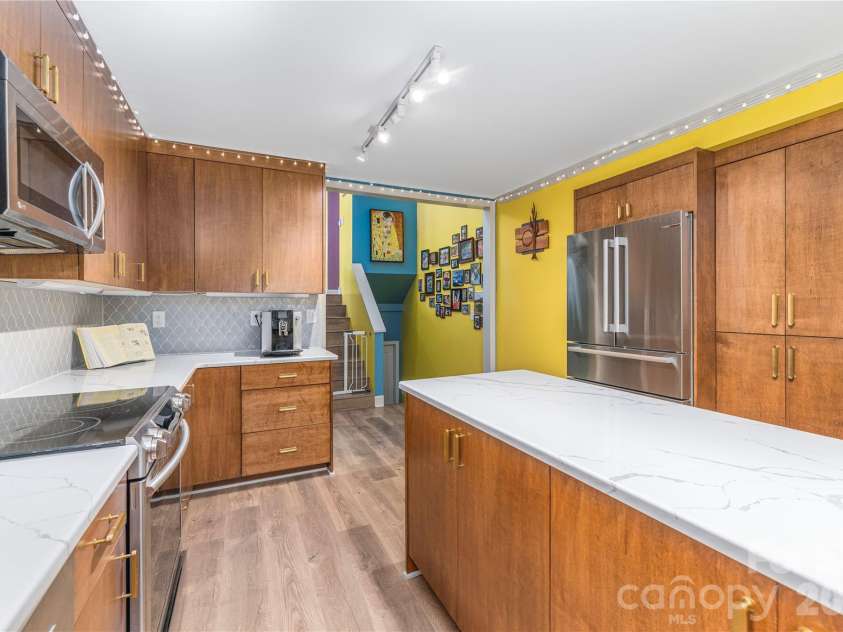 50 Embler Road, Alexander, NC 28701.  MLS# CAR4413083, YatesRealty ID 44048. Spacious Chef's Kitchen