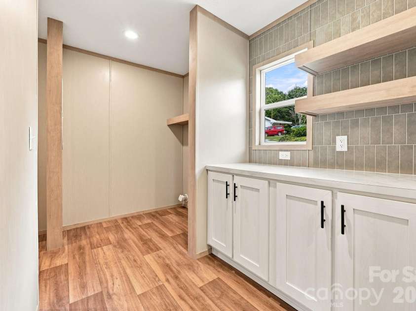 25 Caldwell Road, Waynesville, NC 28786.  MLS# CAR4414496, YatesRealty ID 44049. 