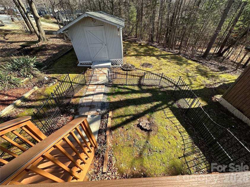 129 Club House Drive, New London, NC 28127.  MLS# CAR4350214, YatesRealty ID 4405. 