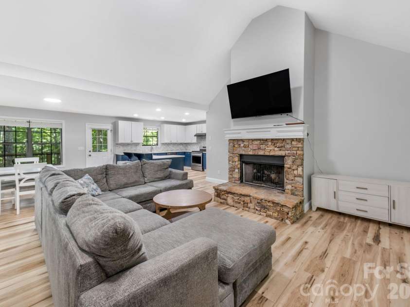 526 Whetstone Gap Road, Lake Toxaway, NC 28747.  MLS# CAR4412267, YatesRealty ID 44050. 