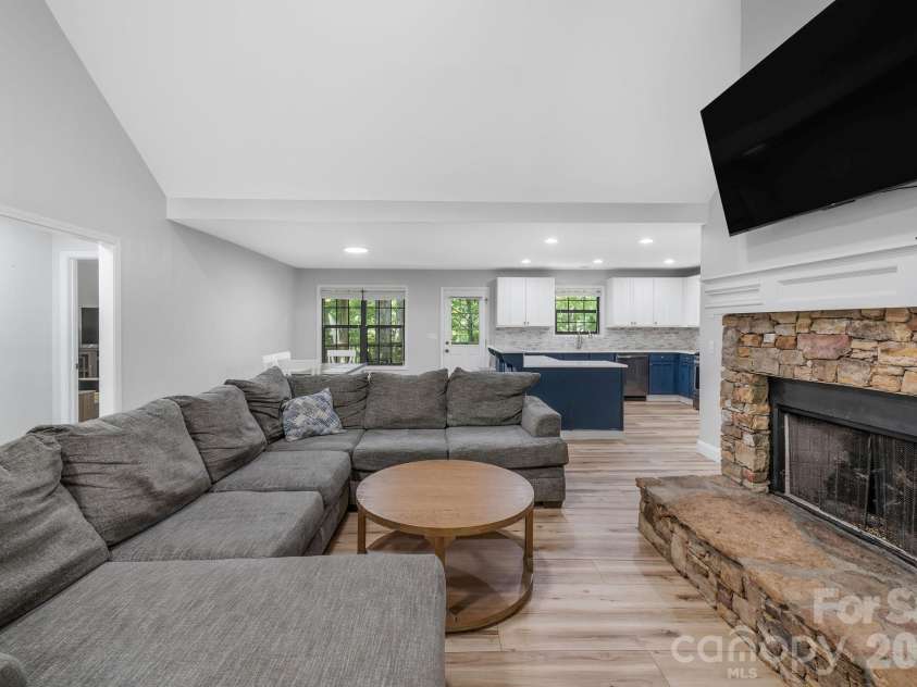 526 Whetstone Gap Road, Lake Toxaway, NC 28747.  MLS# CAR4412267, YatesRealty ID 44050. 