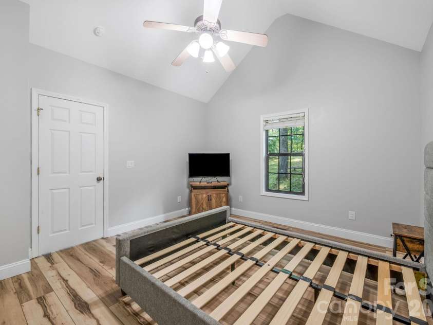 526 Whetstone Gap Road, Lake Toxaway, NC 28747.  MLS# CAR4412267, YatesRealty ID 44050. 