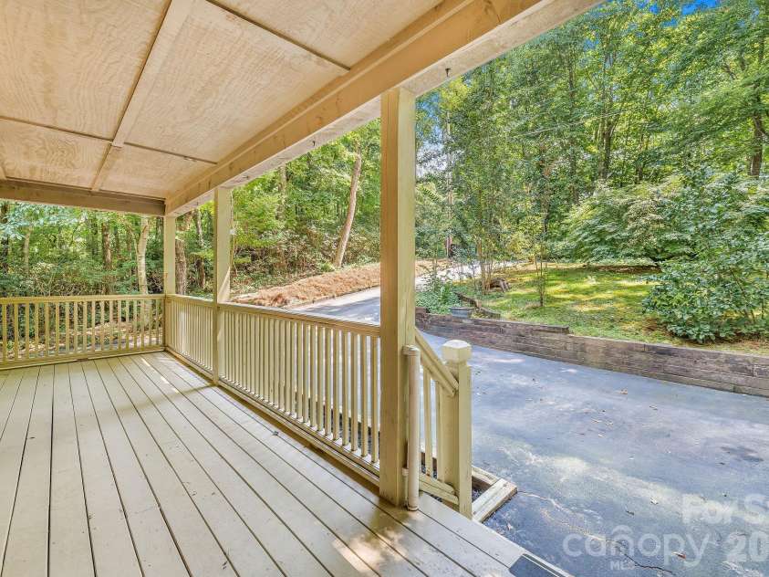 526 Whetstone Gap Road, Lake Toxaway, NC 28747.  MLS# CAR4412267, YatesRealty ID 44050. 