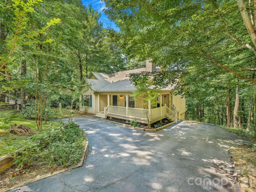 526 Whetstone Gap Road, Lake Toxaway, NC 28747.  MLS# CAR4412267, YatesRealty ID 44050. 