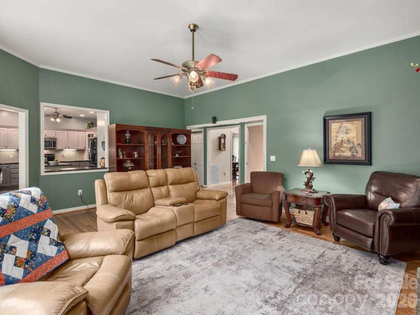 24 Nesbitts Olde Farm Road, Fairview, NC 28730.  MLS# CAR4367804, YatesRealty ID 44051. 