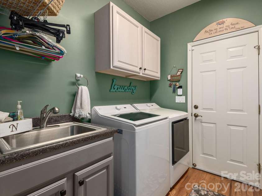 24 Nesbitts Olde Farm Road, Fairview, NC 28730.  MLS# CAR4367804, YatesRealty ID 44051. 