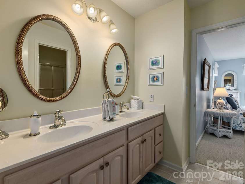 24 Nesbitts Olde Farm Road, Fairview, NC 28730.  MLS# CAR4367804, YatesRealty ID 44051. 