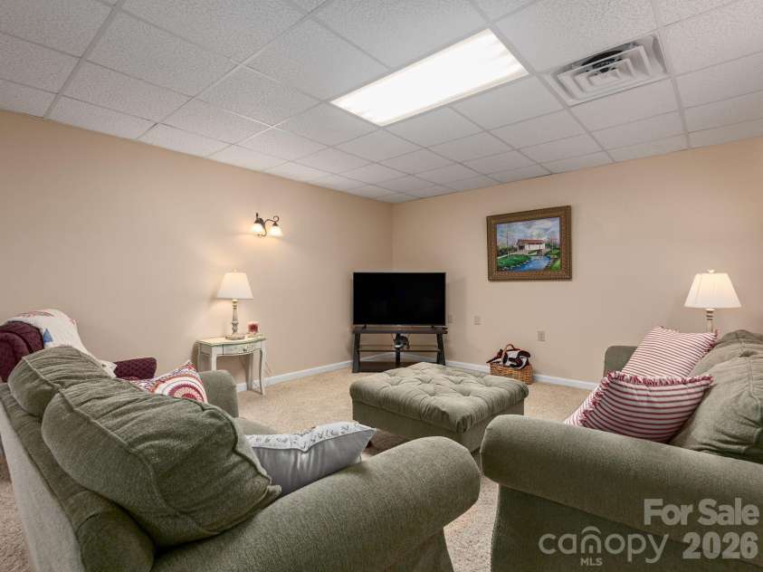 24 Nesbitts Olde Farm Road, Fairview, NC 28730.  MLS# CAR4367804, YatesRealty ID 44051. 