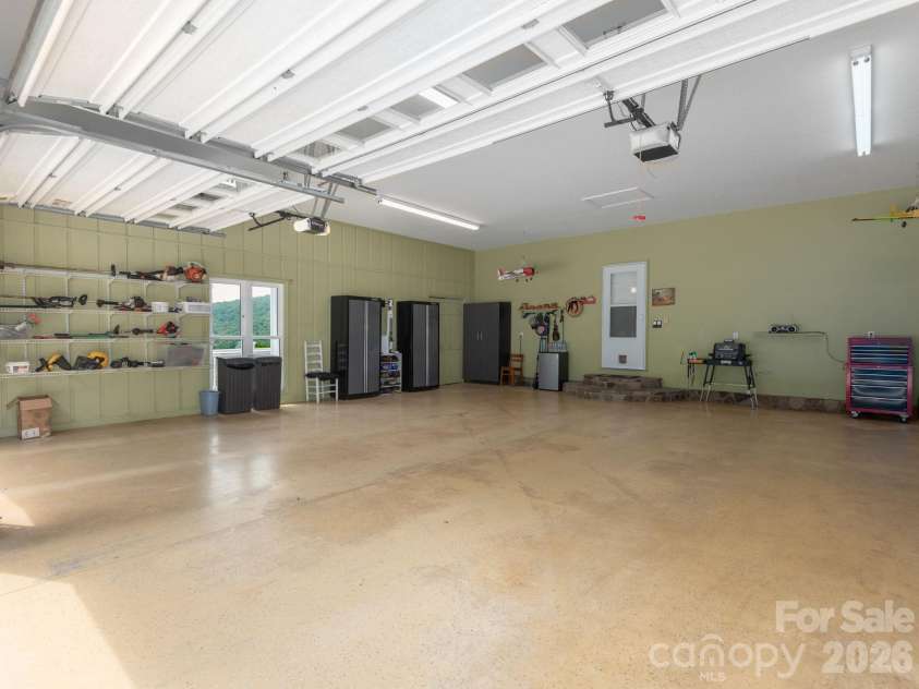24 Nesbitts Olde Farm Road, Fairview, NC 28730.  MLS# CAR4367804, YatesRealty ID 44051. 